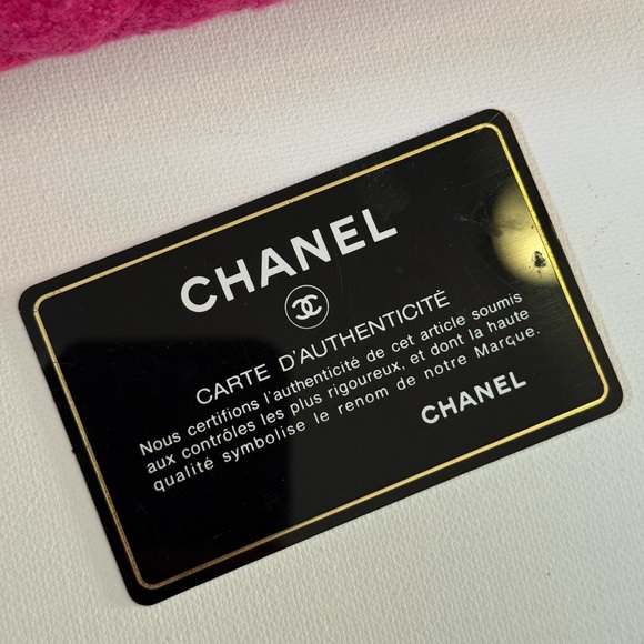 CHANEL Pre-Owned 2022 Mini Classic Tweed Double Flap Shoulder Bag — Full Set - Picture 7 of 11